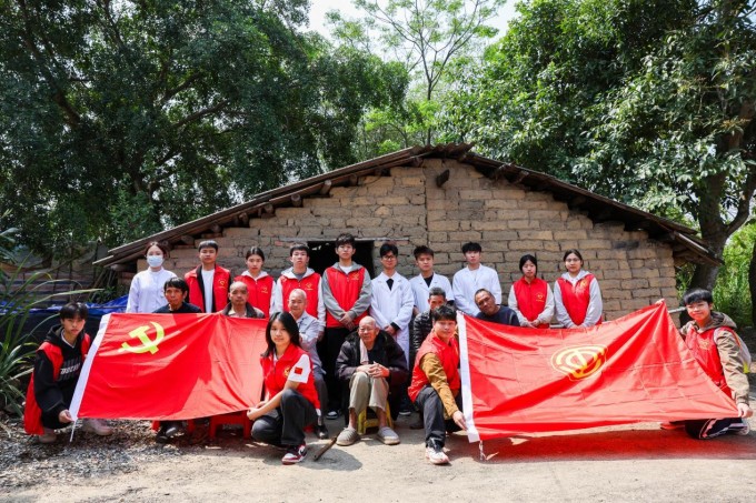 【中国网】助农直播、乡村美化、智慧升级,当教育遇上乡土会发生什么?